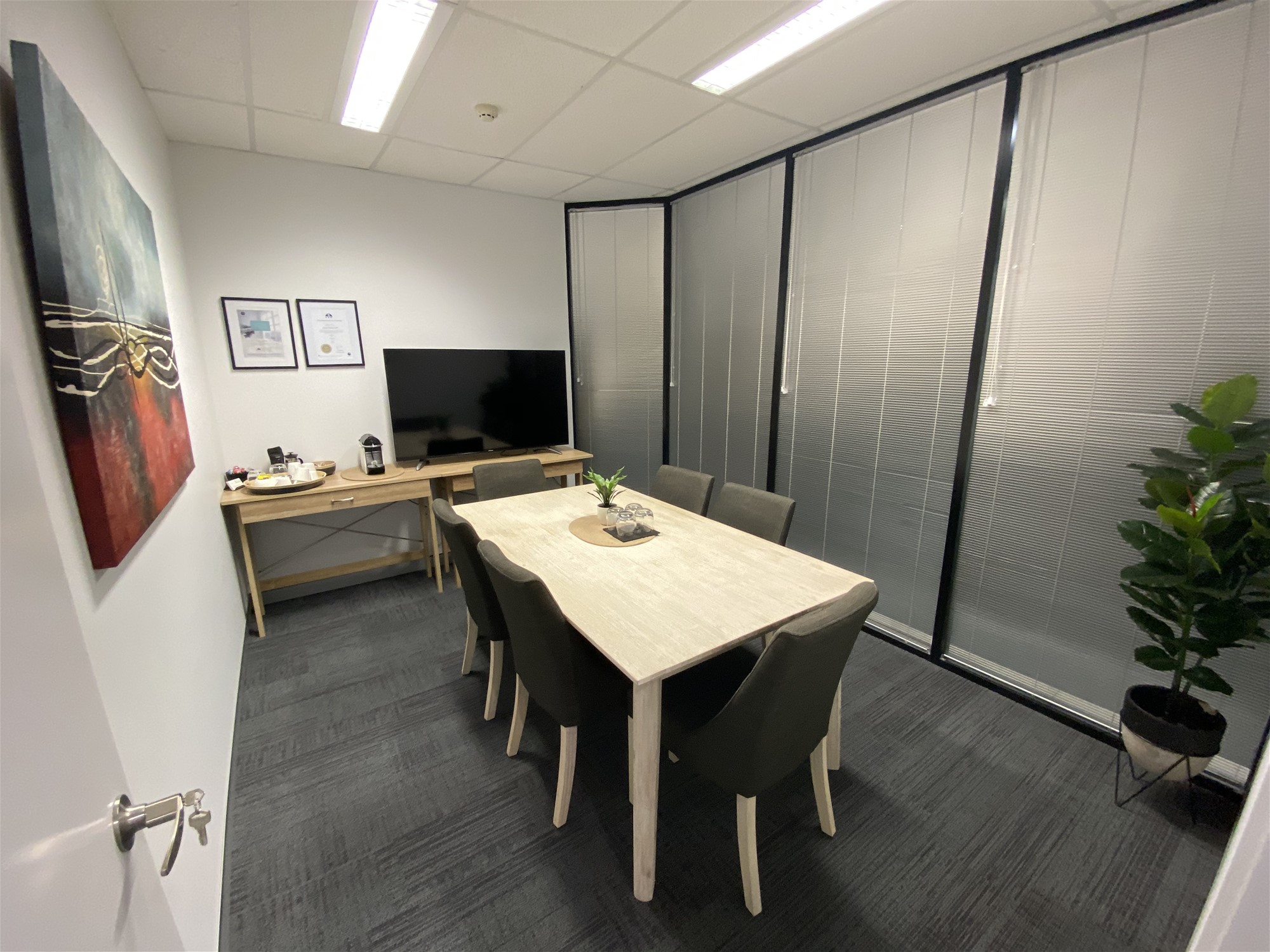 Professional furnished Offices for Lease 7