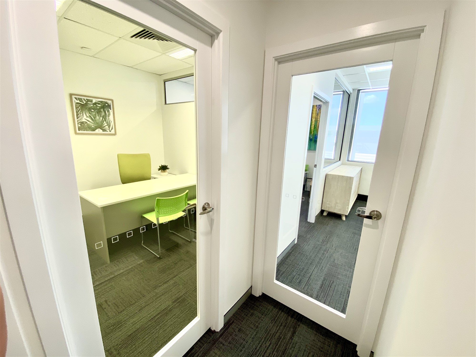 Professional furnished Offices for Lease 11