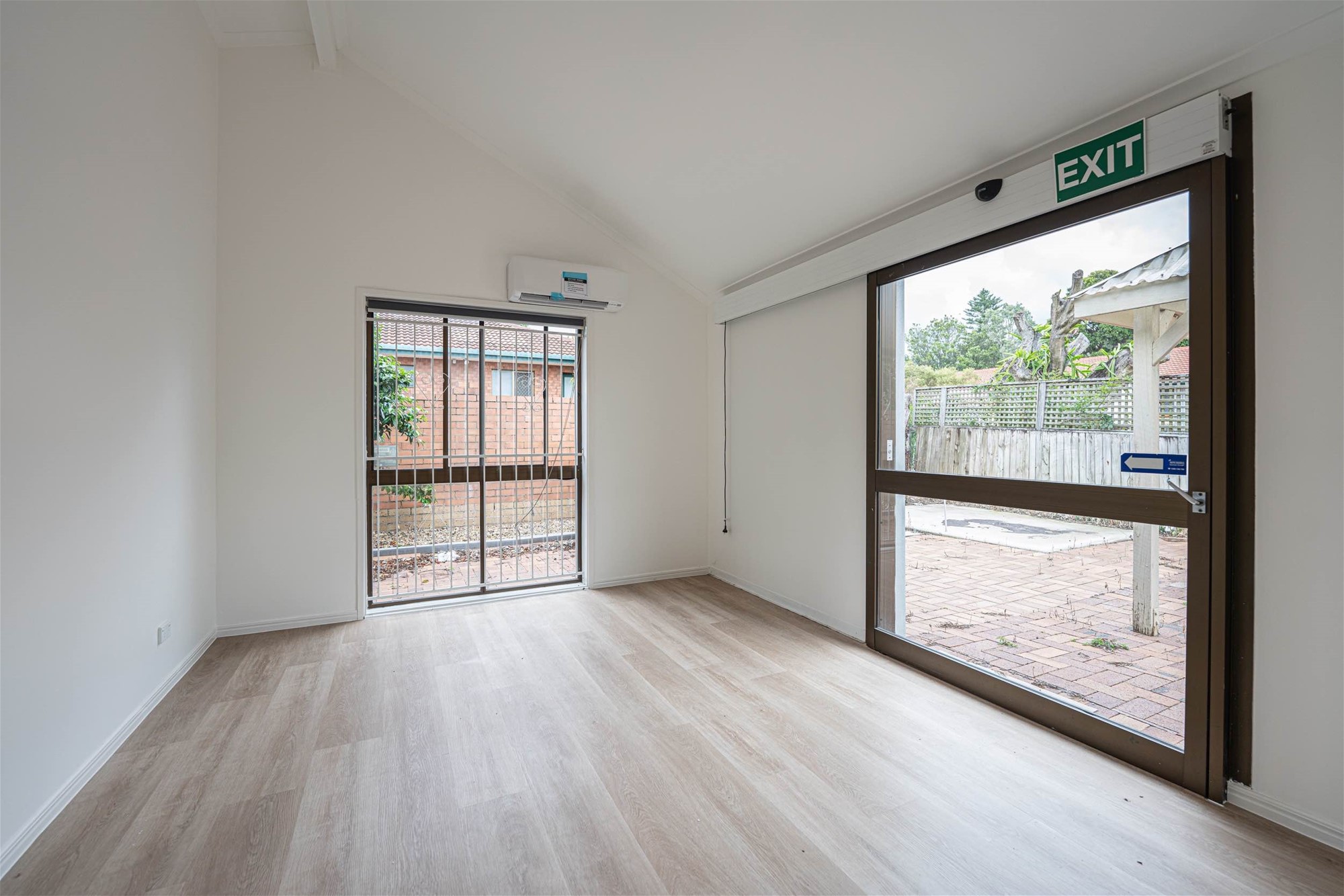 Fantastic Freestanding office for Lease 3