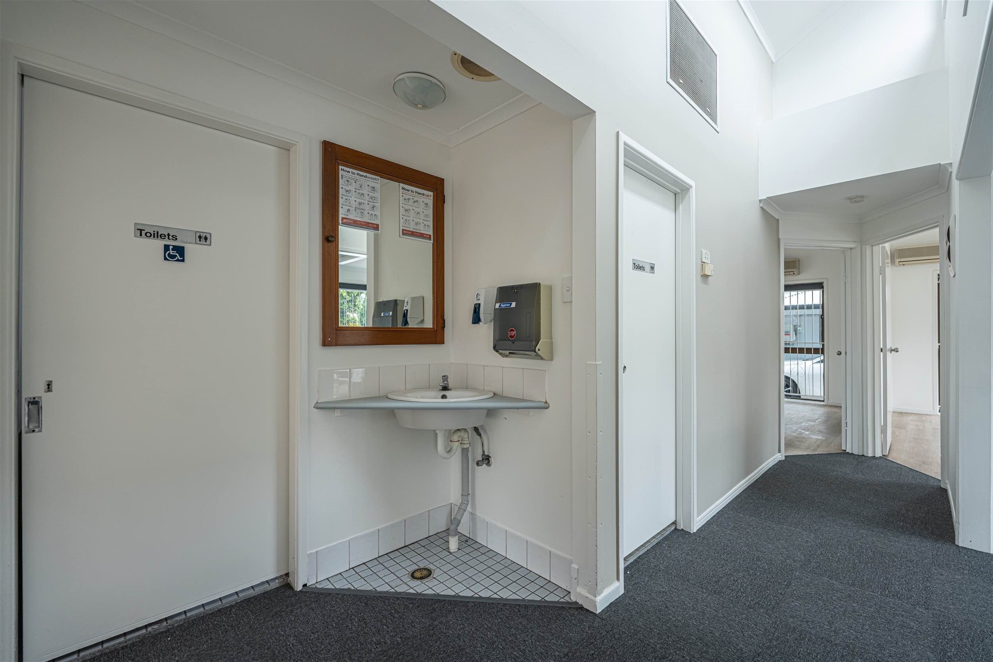 Fantastic Freestanding office for Lease 4