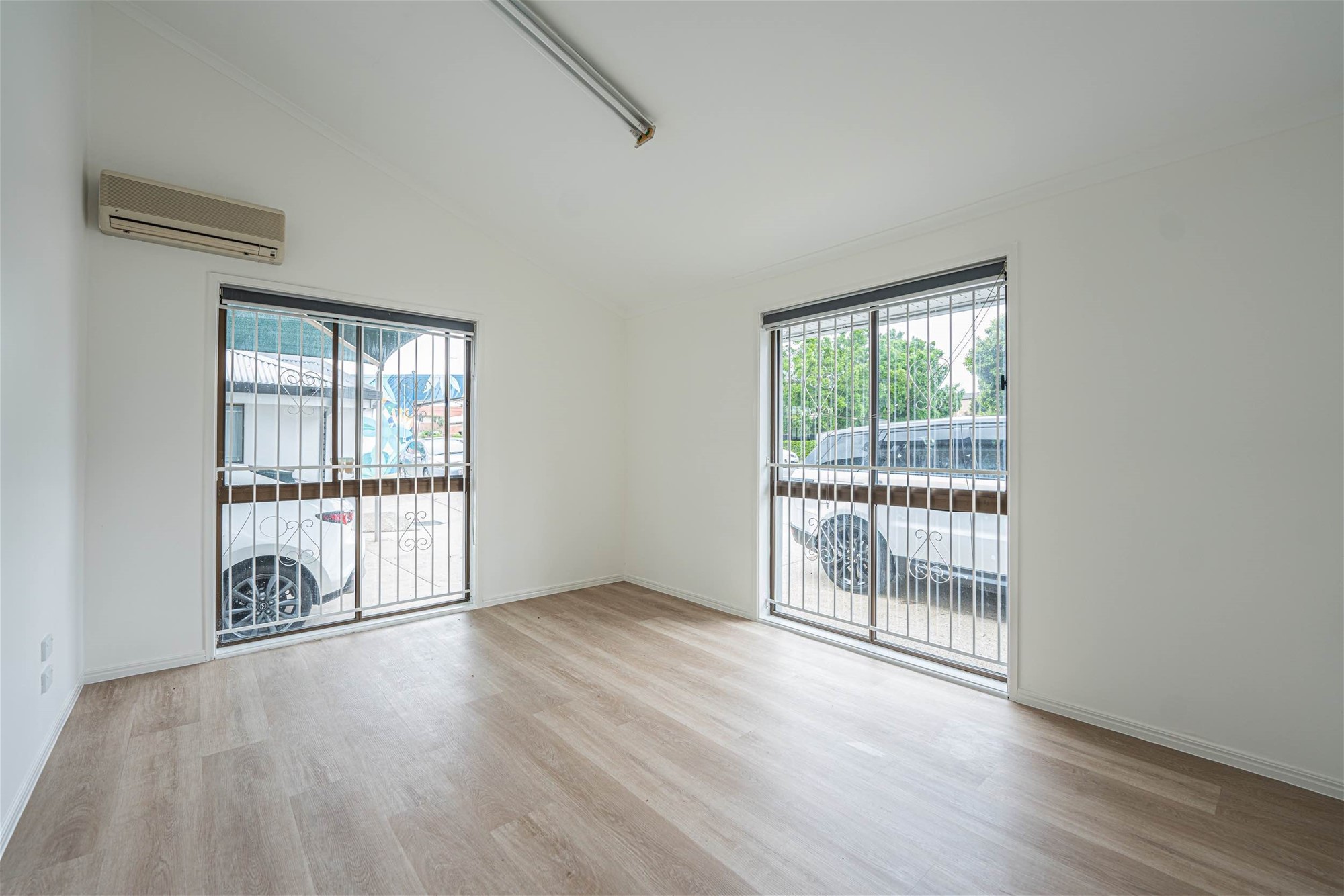 Fantastic Freestanding office for Lease 5