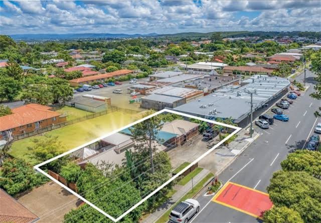 Fantastic Freestanding office for Lease 7