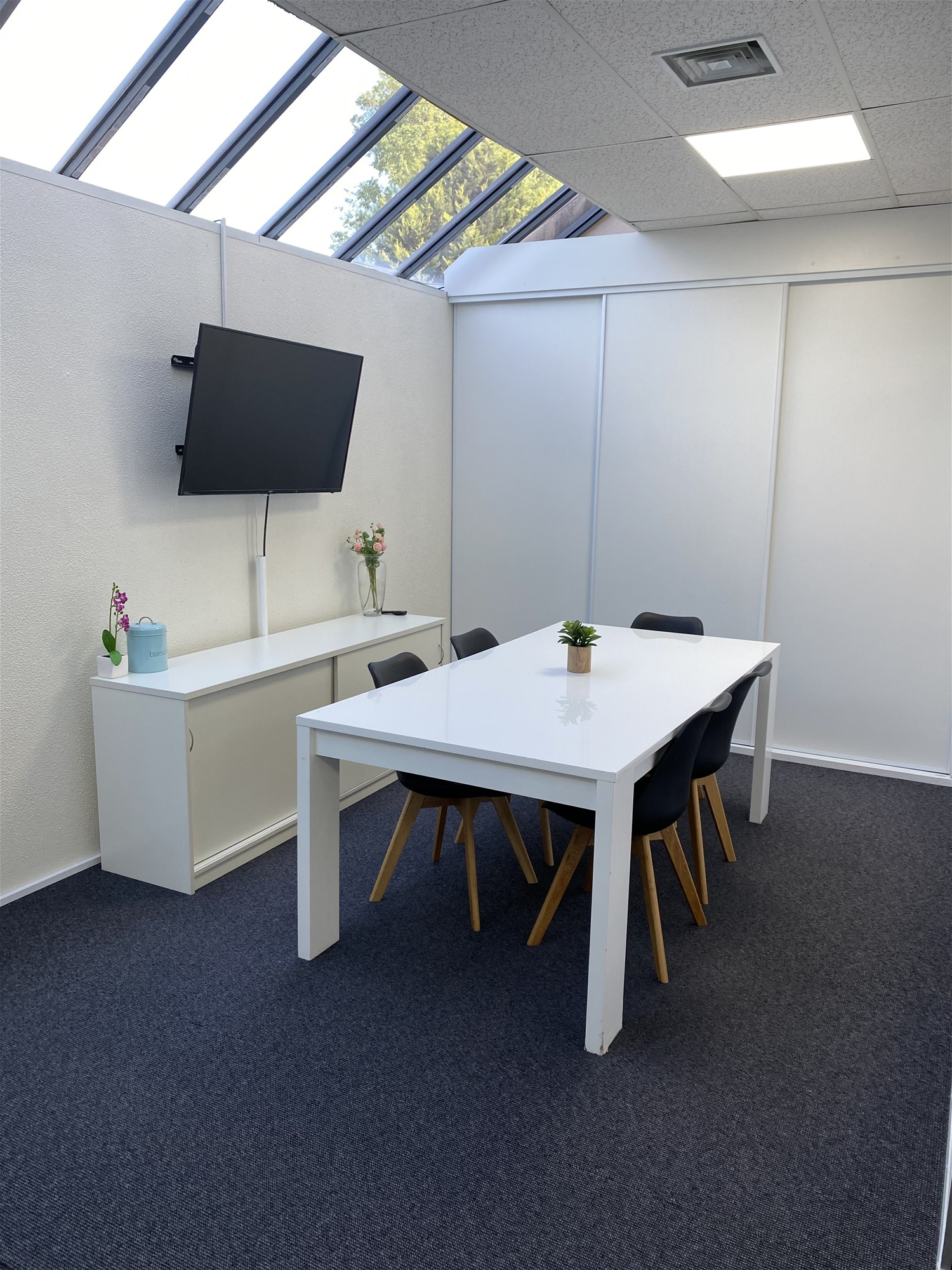 Fully furnished, internet and no 9