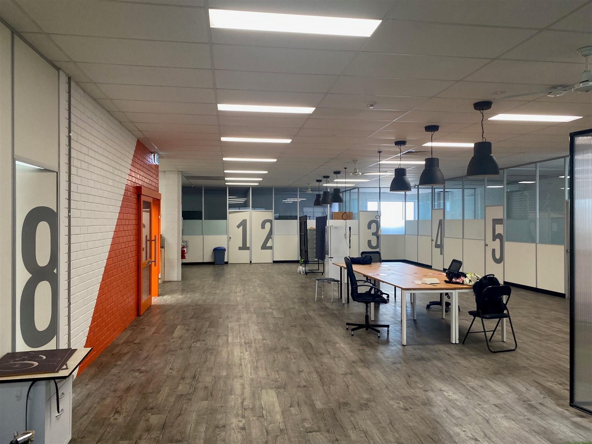 Versatile office space gem in 3
