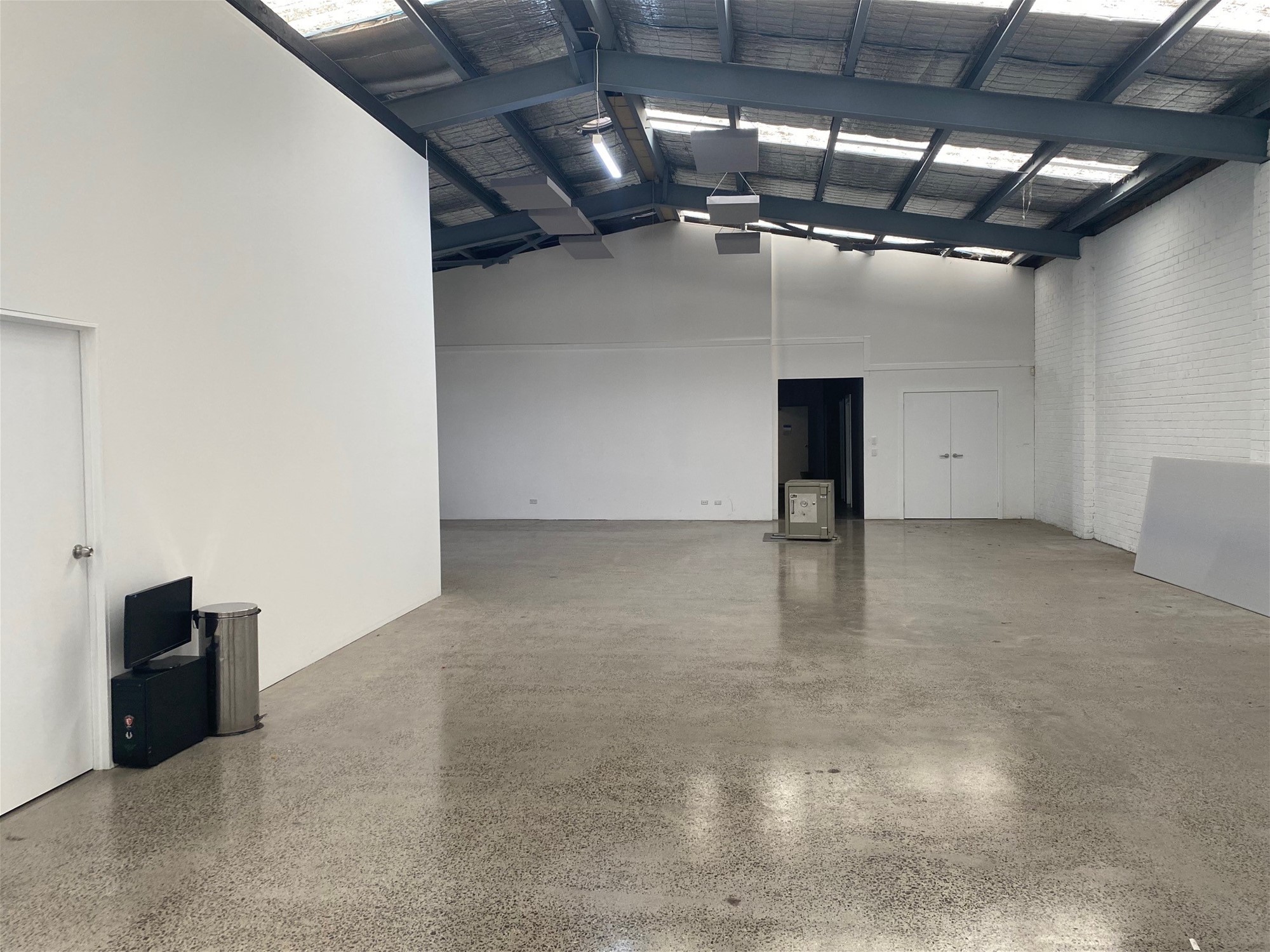 Versatile office space gem in 9