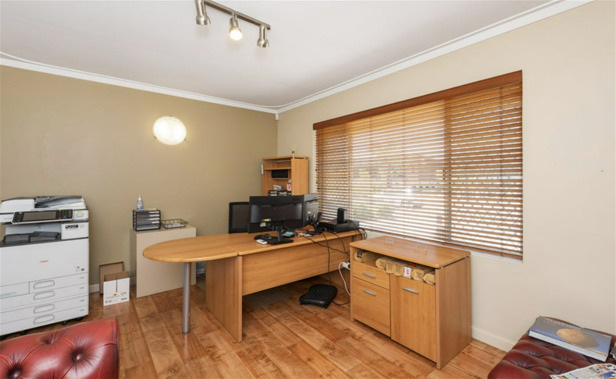 Office + Medical Precinct 14