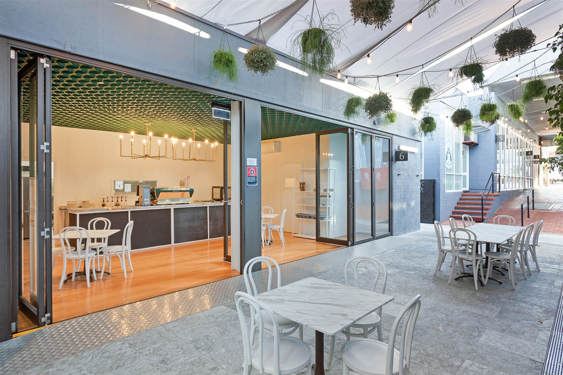 Beautiful cafe/restaurant space ready and 6
