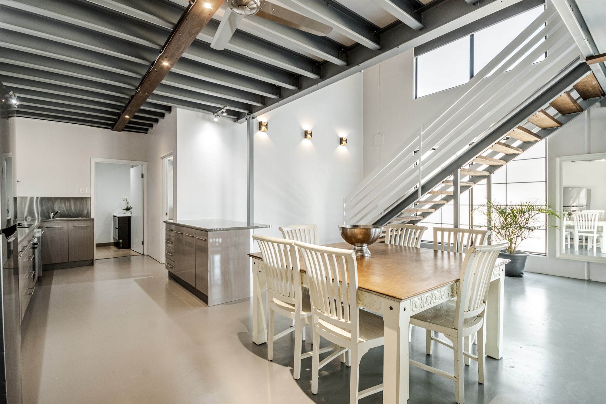 Prime Front Corner Unit 29