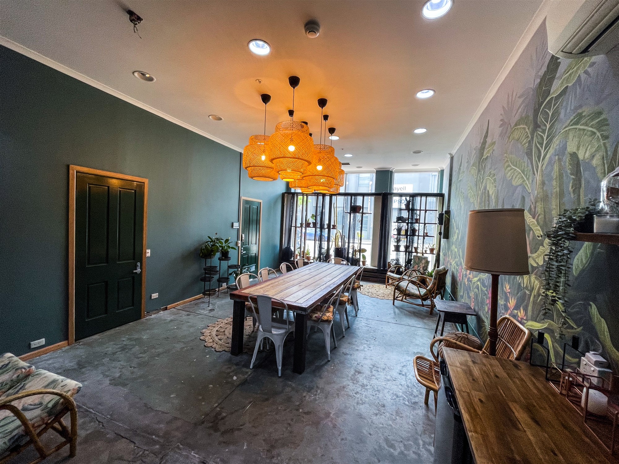 Shopfront private office / retail 4