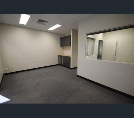 SUITE 9 “THE HUB” CNR 4