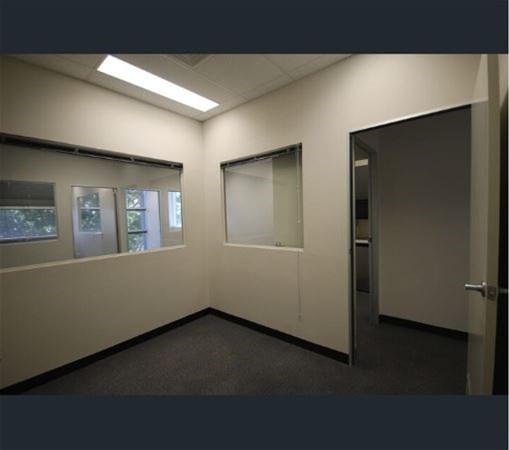 SUITE 9 “THE HUB” CNR 5