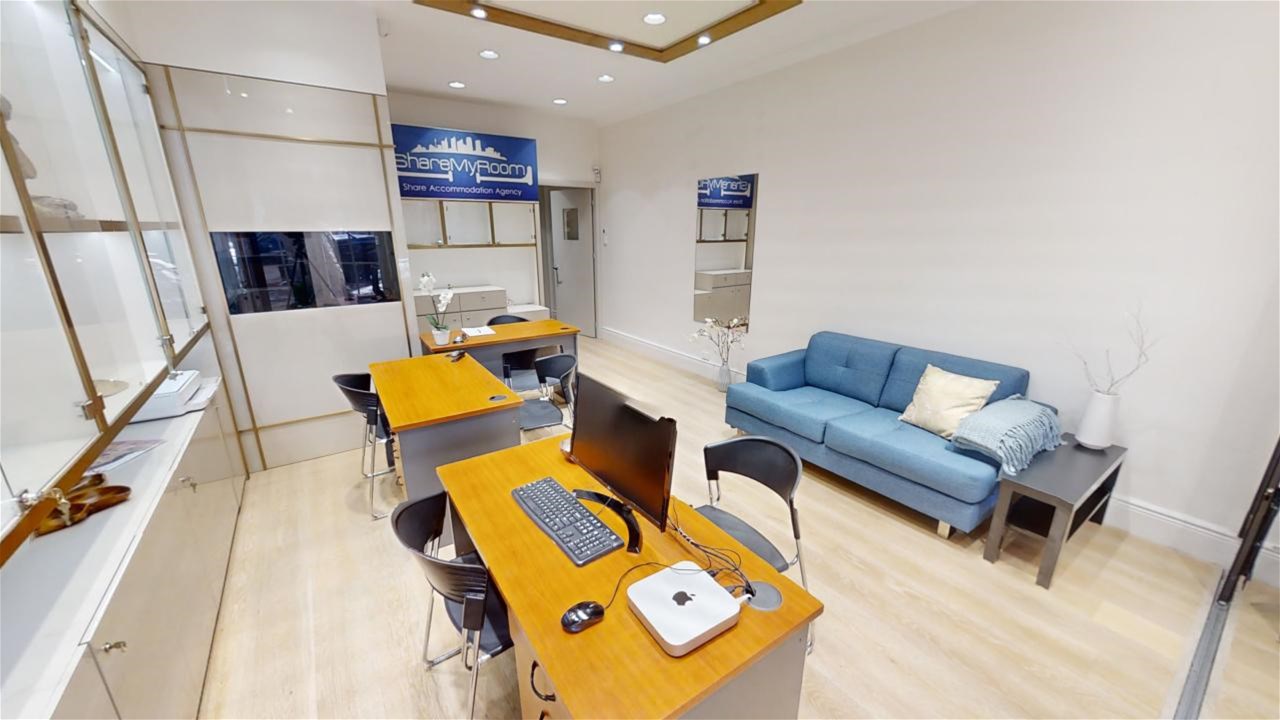 Prime Commercial Space for Lease: High-Visibility Location Close to CBD