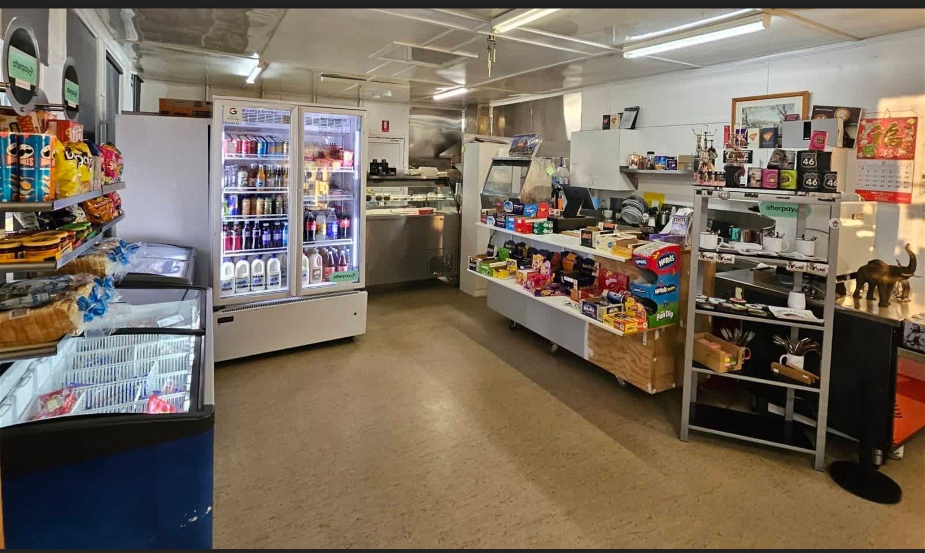 Country Shop with3 bedroom esidence 6
