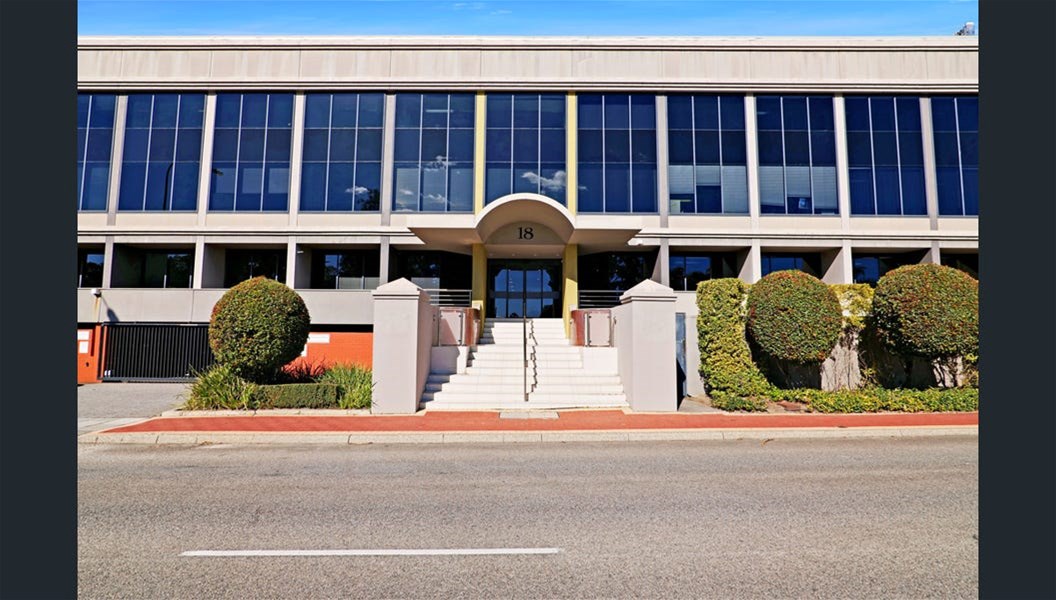 “Top Floor Prime Office Space for Lease in the Prestigious Area of Nedlands – Perfect for Your Growing Business!”