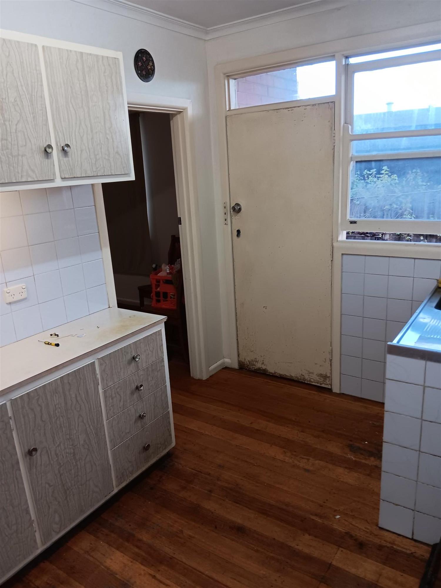 UNIQUE OPPORTUNITY TO SECURE RETAIL 7