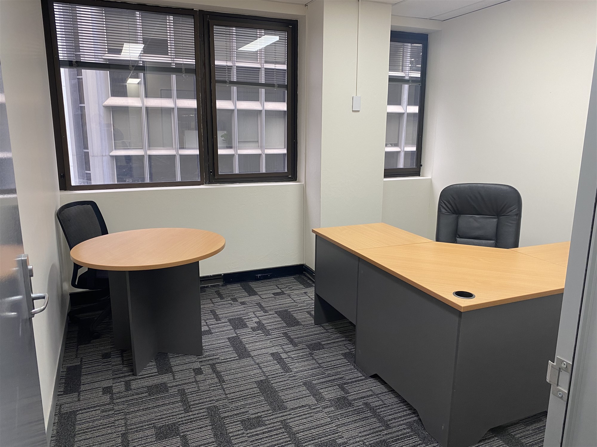 Premium private office space in 6