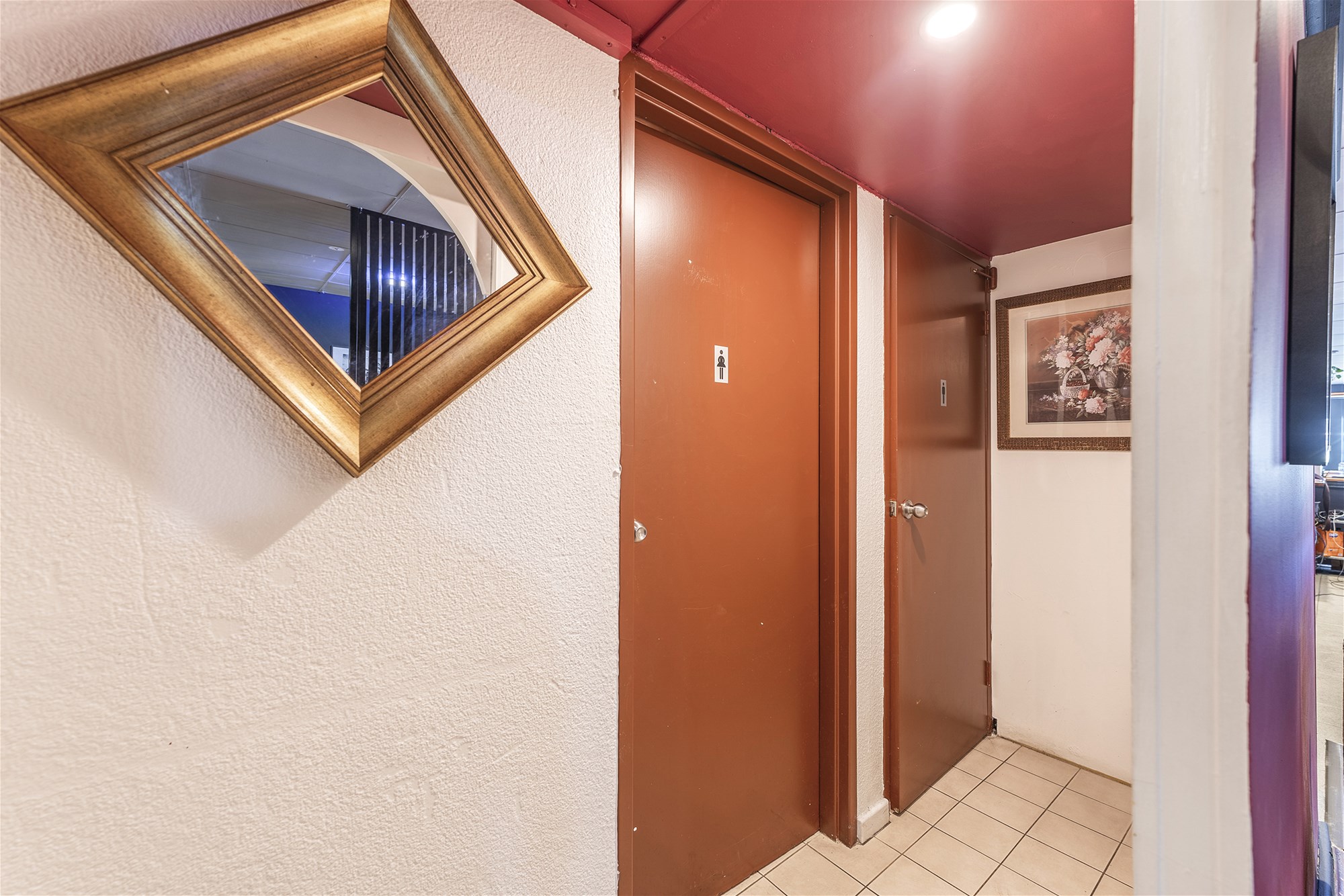 OUTSTANDING OPPORTUNITY NEAR NEW ITALIAN 45
