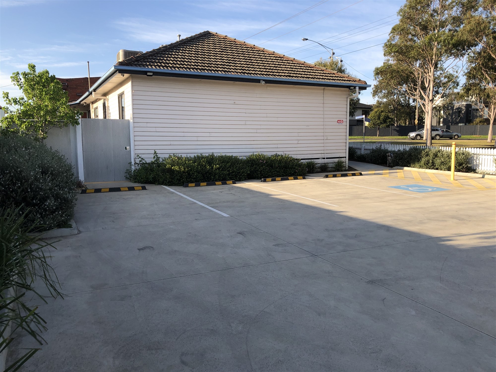 Prominent Prime Veterinary/Medical/Consulting Space Available 17