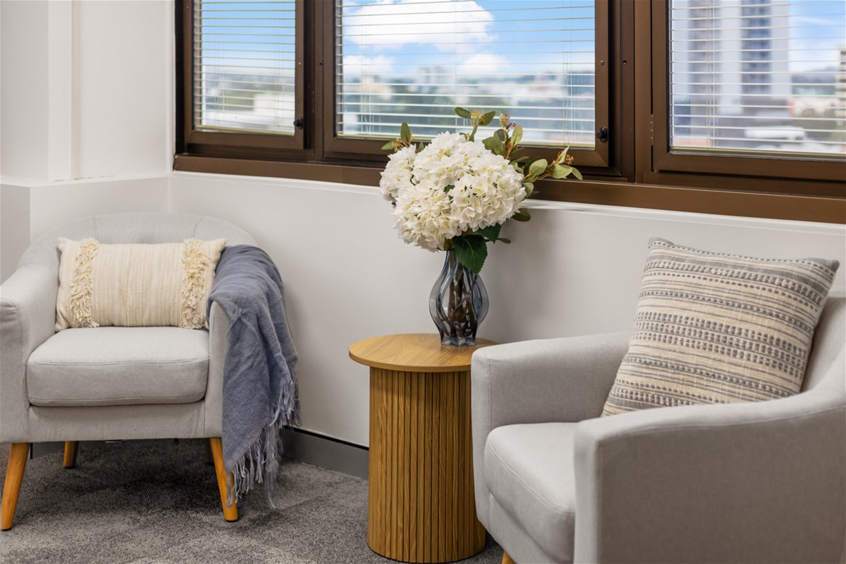 Beautiful Clinic Rooms Available for 6