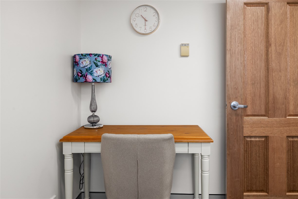 Beautiful Clinic Rooms Available for 5