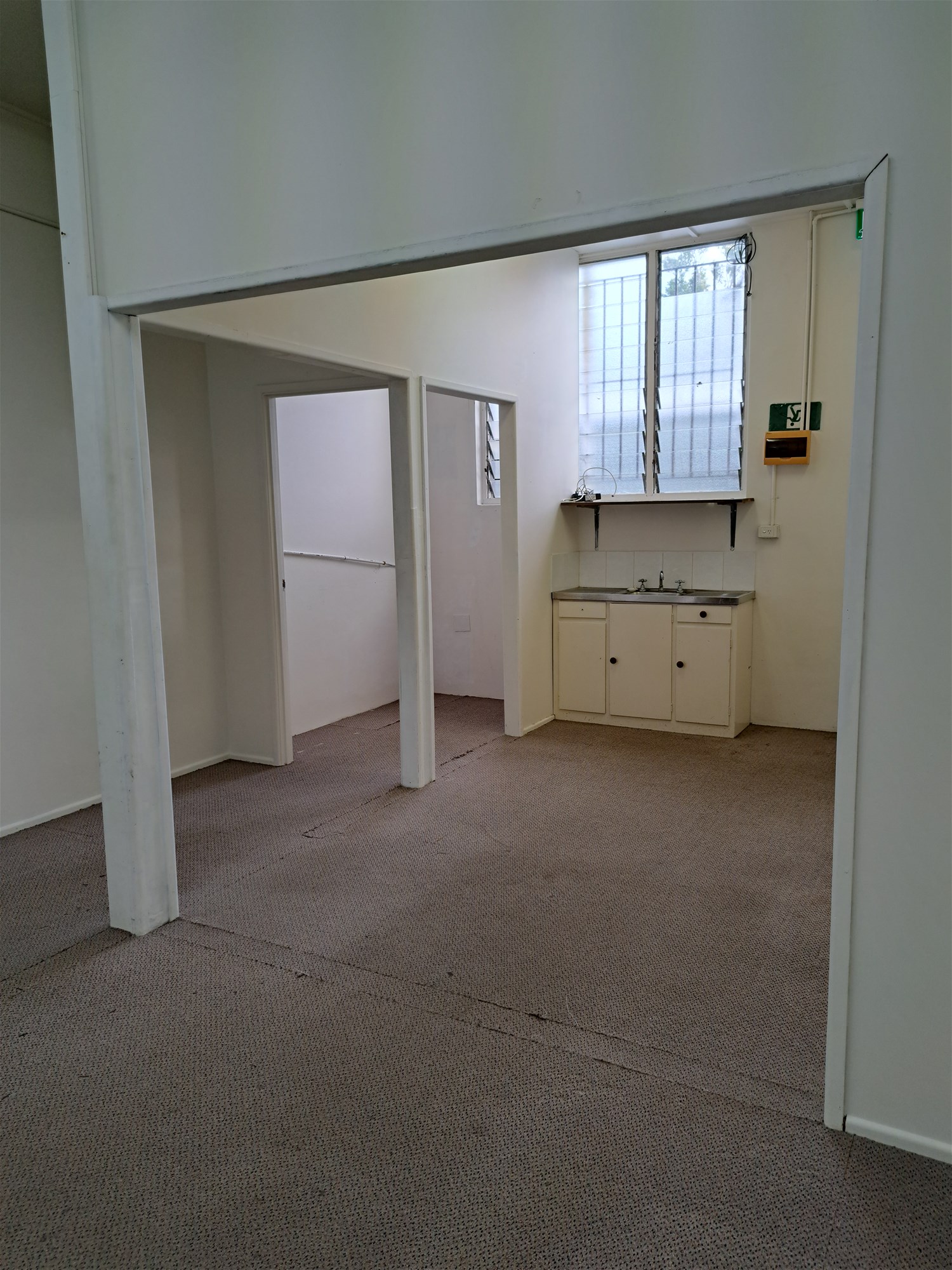SHOP FOR LEASE @ 133 9
