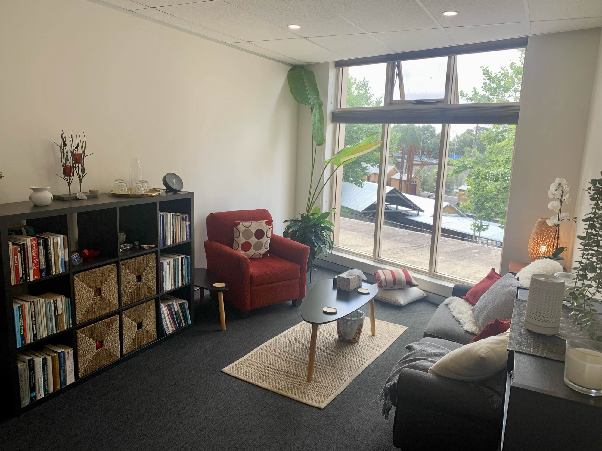 ” Professional Rooms for Lease 3