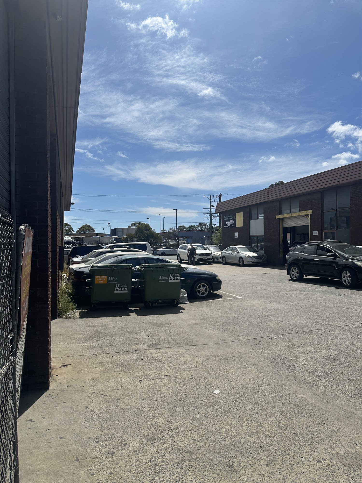 High-Exposure Factory for Sale – 3