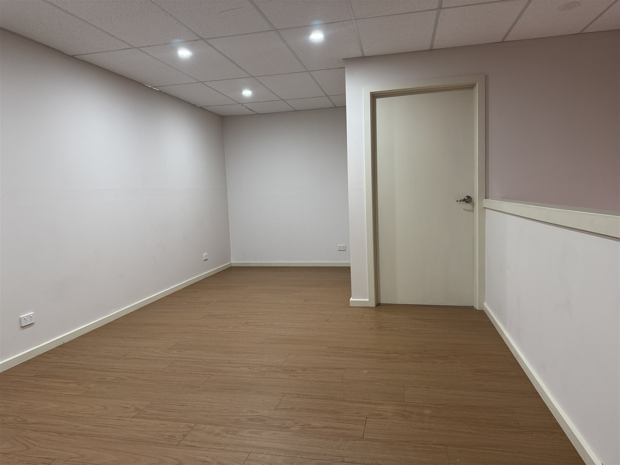 For Lease – Warehouse – SUNSHINE NORTH 3020., photo 9