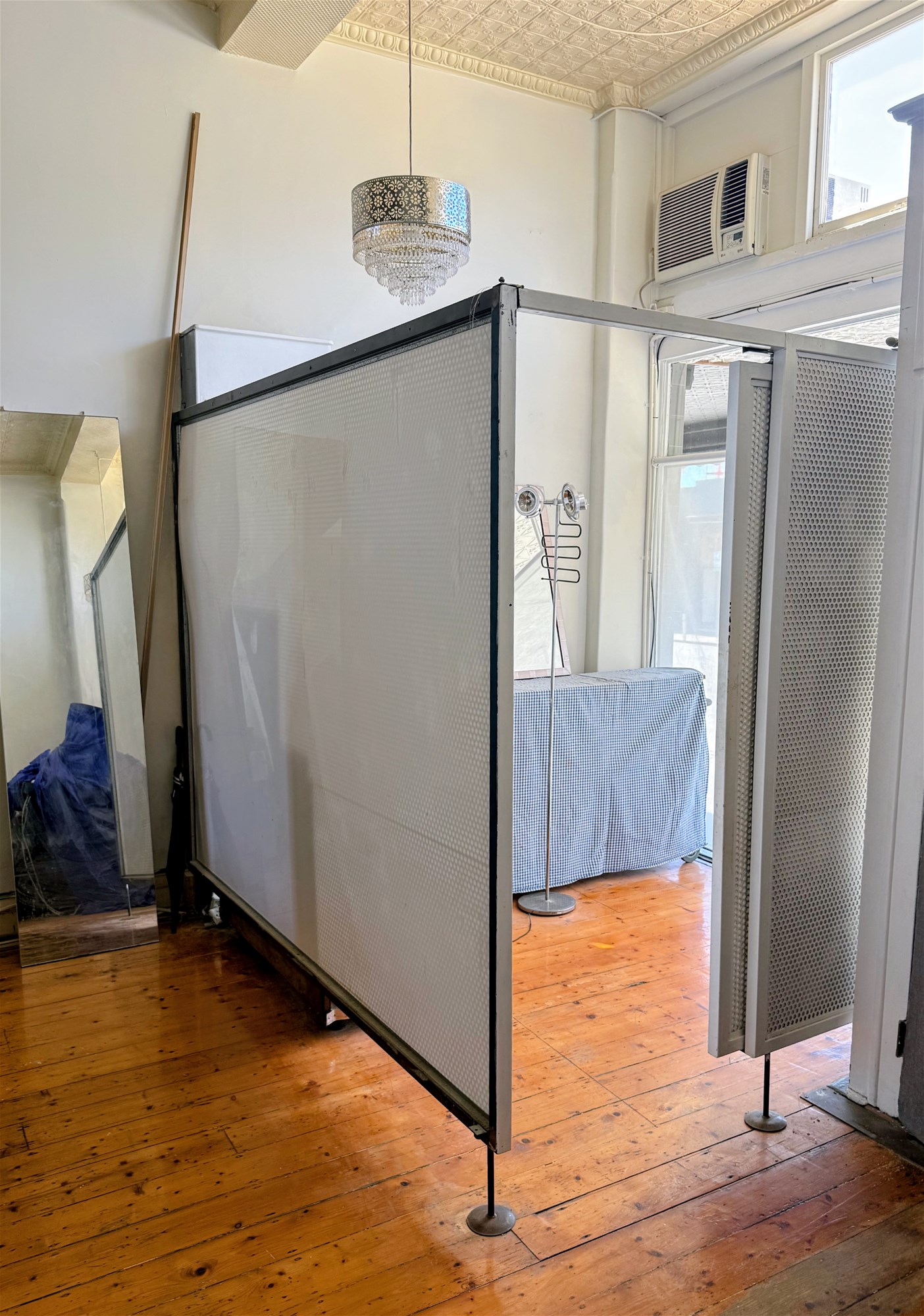Retail shopfront &/or Residential studio. Smith St Fitzroy (Victoria Parade end). New bathroom/New kitchen facilities., photo 3