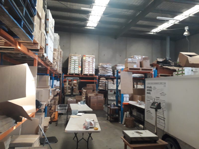 Warehouse with Office, 170m2 3