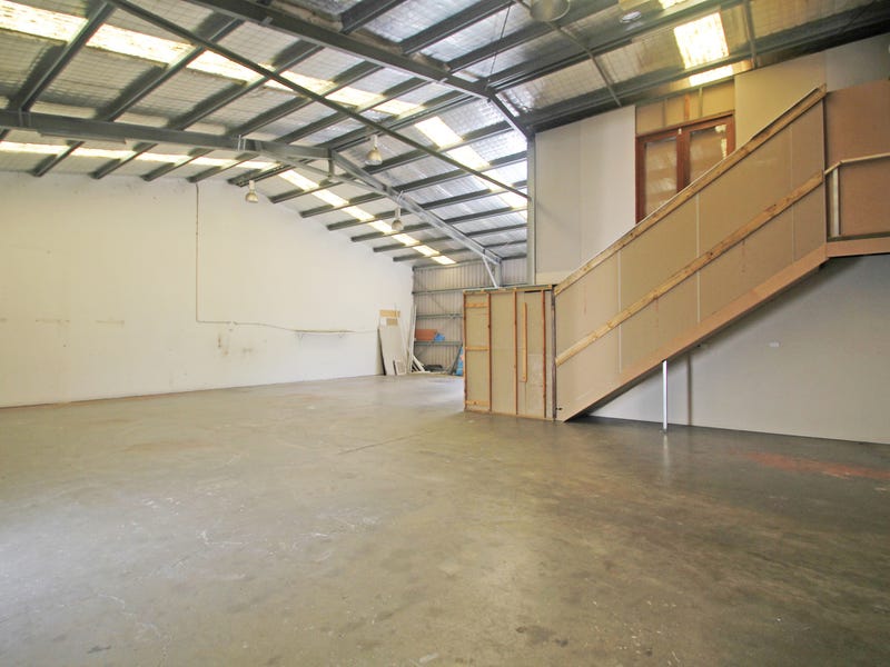 Large Industrial Warehouse In Heart 2