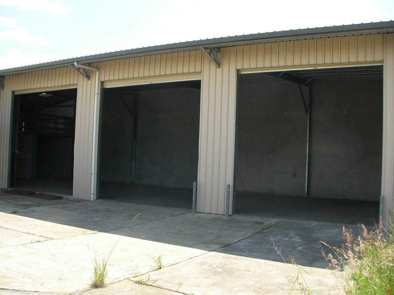 Stand alone industrial shed in 4