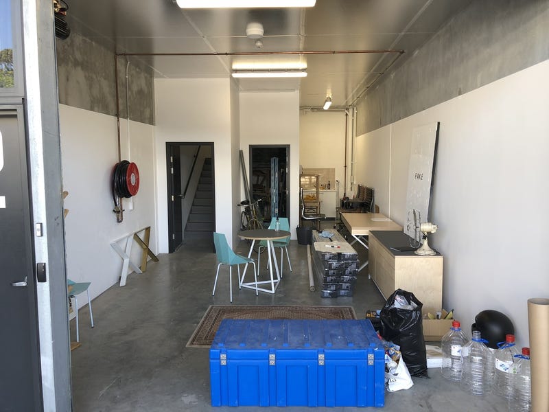 WAREHOUSE UNIT 92SQM 6