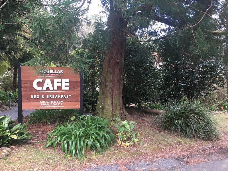 Cafe & Bed n Breakfast 5