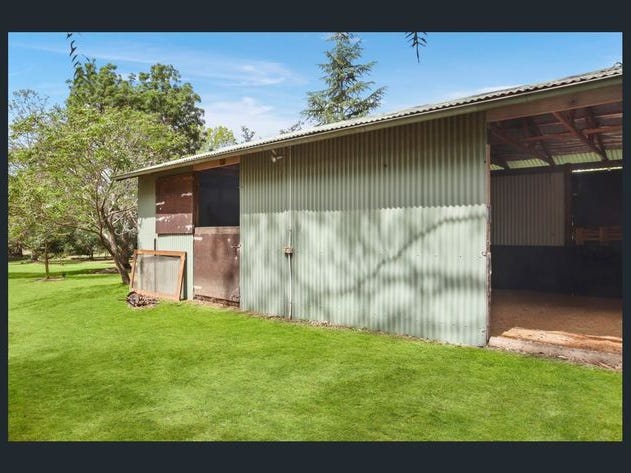 HORSE LOVERS 25ACRE PROPERTY IN 24