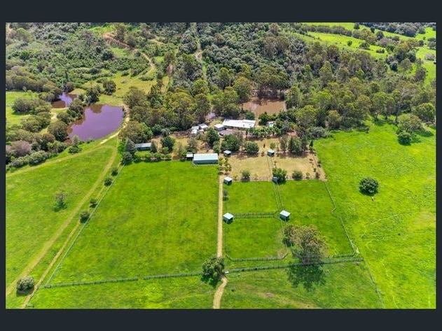 HORSE LOVERS 25ACRE PROPERTY IN 28