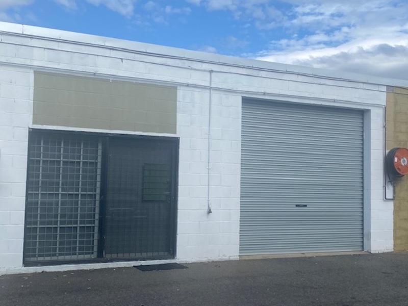 WAREHOUSE FOR SALE contract collapsed