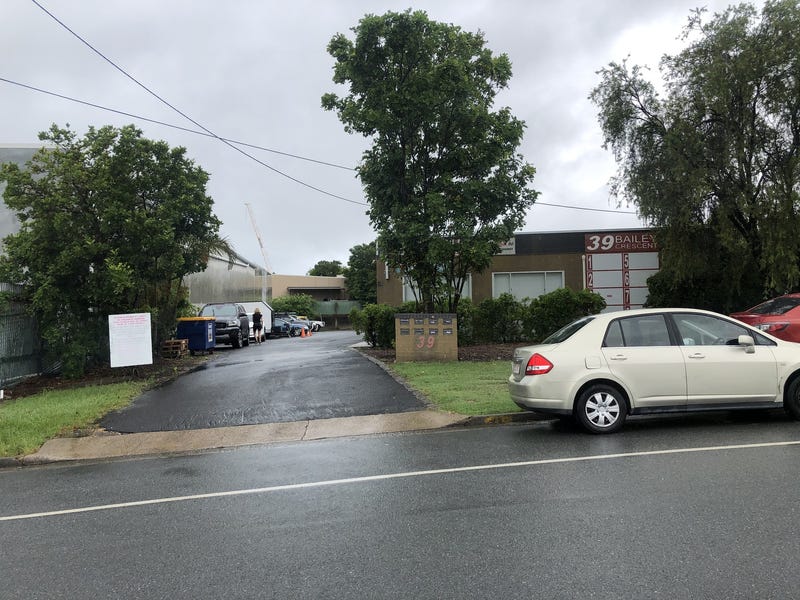 WAREHOUSE FOR SALE contract collapsed 8