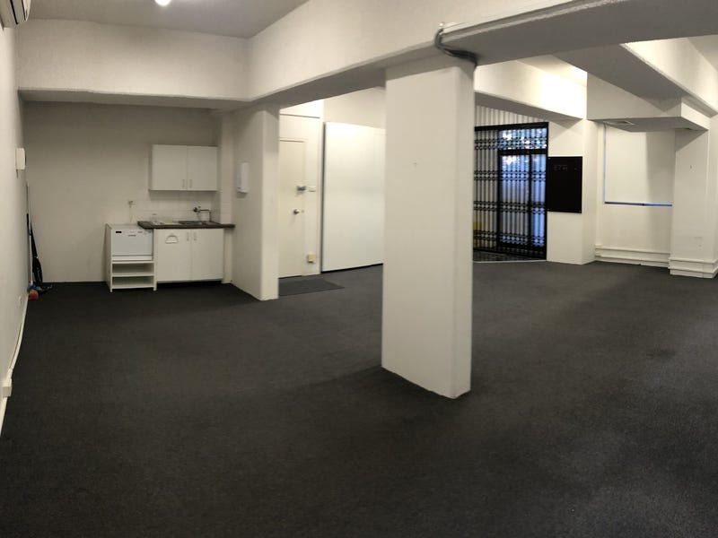 Office with street frontage and 2x carspaces