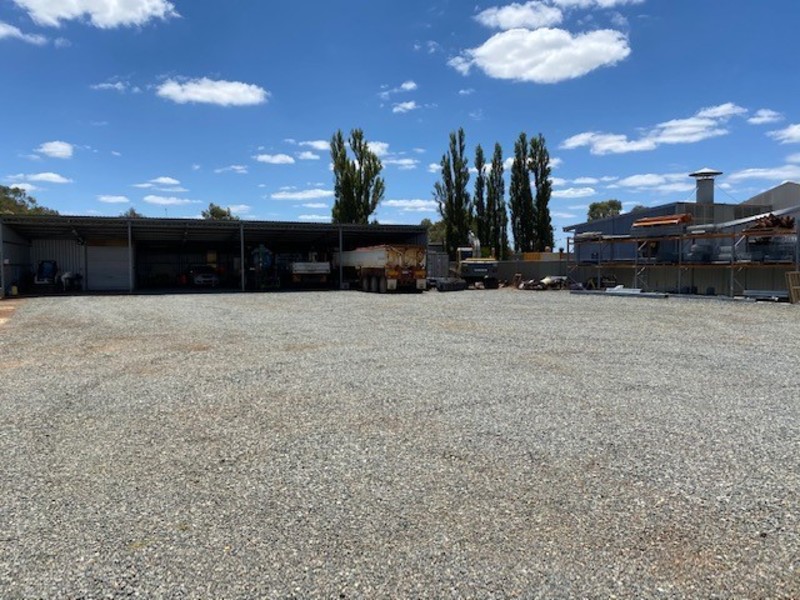 LARGE INDUSTRIAL BLOCK 2