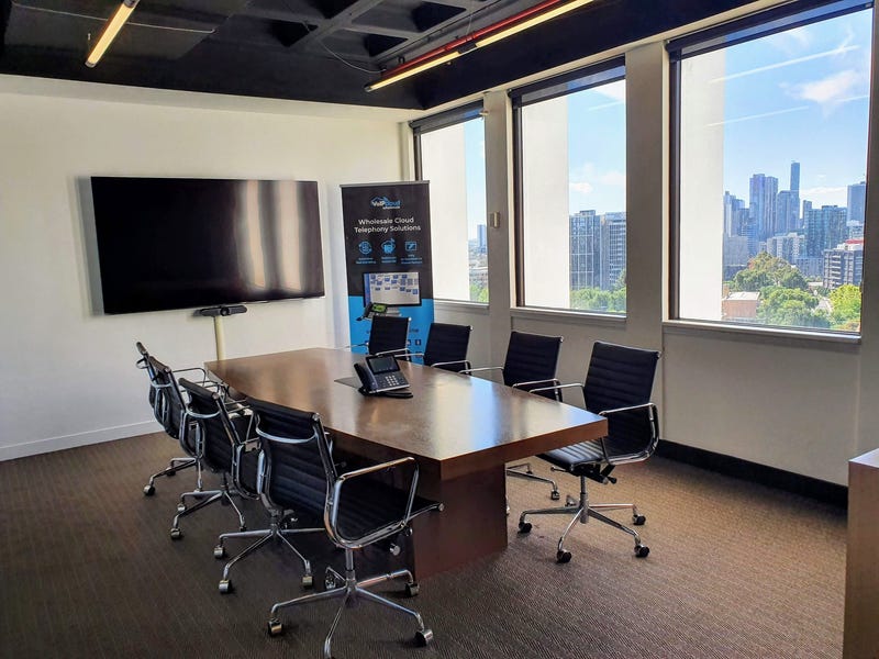 Modern Office with Albert Park 2