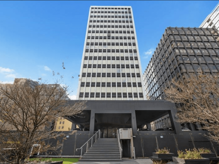 Modern Office with Albert Park 5