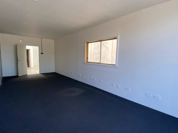 Rare Yarraville Office Warehouse Opportunity 7