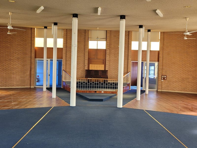Commercial property with Development Options 10