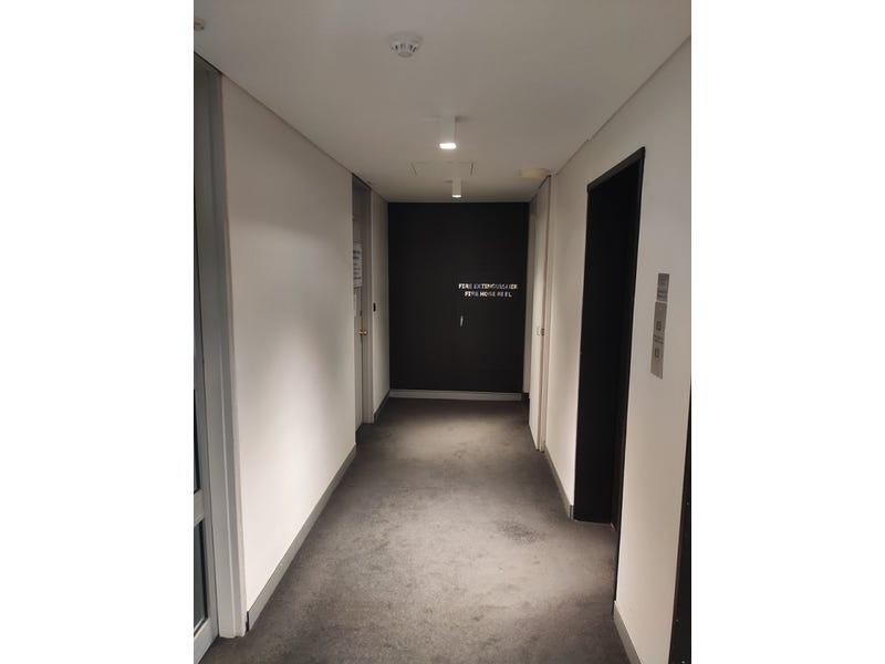Affordable office in the heart 3