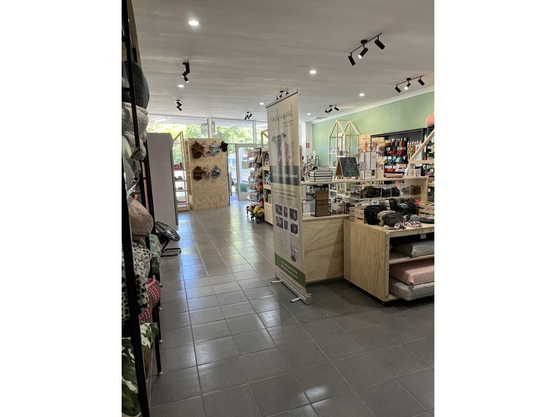 Perfect Retail Oppurtunity 4