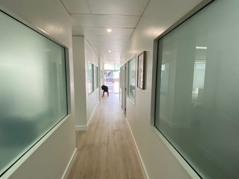 140m2 Office Space – 200m 6