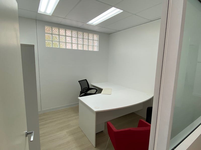 140m2 Office Space – 200m 8