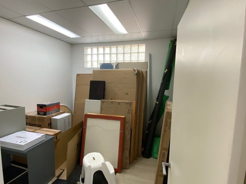 140m2 Office Space – 200m 9