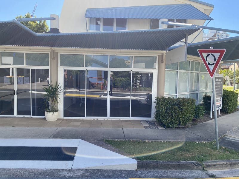 140m2 Office Space – 200m 14
